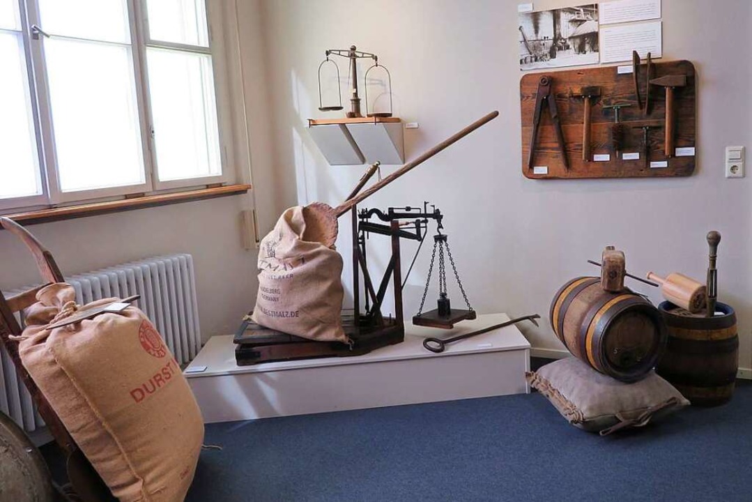 Schön präsentiert werden die Fundstücke im Brauereimuseum.  | Foto: Peter Gerigk