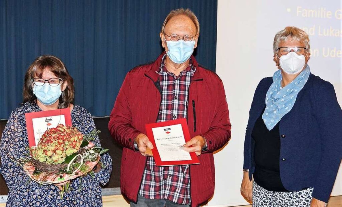 Andrea und Werner Baumgartner wurden fr 25-jhrige Mitgliedschaft geehrt.  | Foto: Reinhard Herbrig