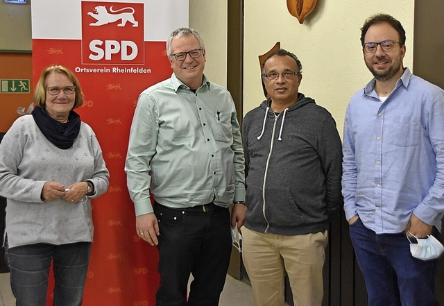 Der gewhlte Vorstand des SPD-Ortsvere...herland und Kassierer Daniele Cipriano  | Foto: Horatio Gollin