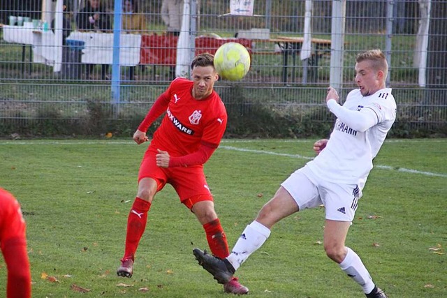 Pedro Allgaier (li.) bereitete fr den Freiburger FC den Anschlusstreffer  vor.  | Foto: Andreas Klein