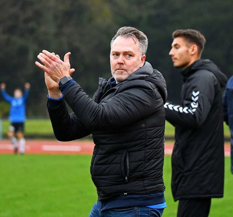 Kein guter Tag: Der sportliche Leiter ...211; und flog prompt selbst vom Platz.  | Foto: Wolfgang Kuenstle