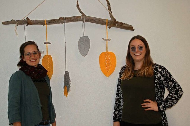 Anne Stiegeler (links) und Katharina S...;Kurswerk&#8220; einen Traum  erfllt.  | Foto: Petra Wunderle