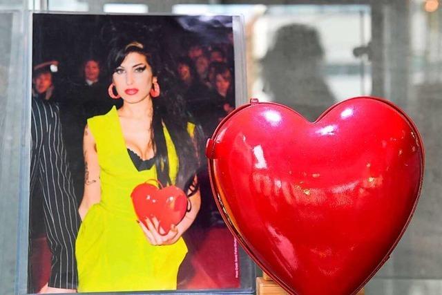 Andenken an Amy Winehouse fr insgesamt vier Millionen Dollar versteigert