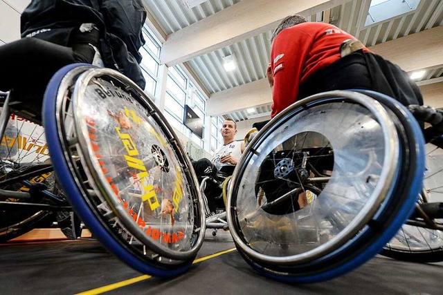 Rollstuhlbasketball ist nur eine von v...Spielarten des Sports mit Behinderung.  | Foto: Patrick Seeger