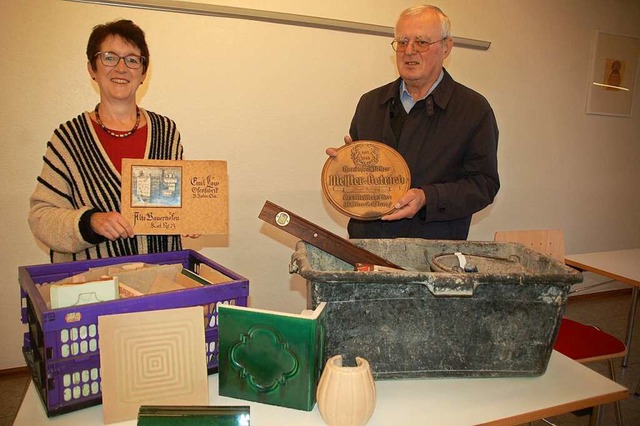 Norbert Amrein hat das Equipment zum a...lbergmuseum, Eveline Klein, bergeben.  | Foto: Petra Wunderle