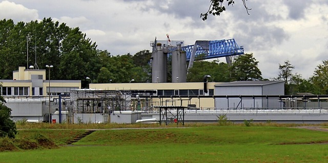 Die kommunale Klranlage &#8211;  der ...ehrt bereits zum Birsfeldener Hafen.   | Foto: Rolf Reimann