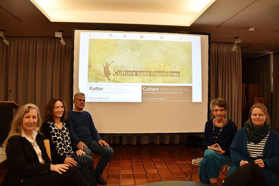 Die Initiativgruppe mit (von links): U...ne Buffet und Katrin Schrder-Meiburg.  | Foto: Maja Tolsdorf