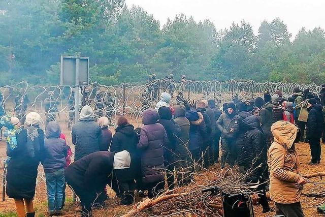 Flchtlinge an der Grenze zwischen Polen und Belarus sitzen in der Falle