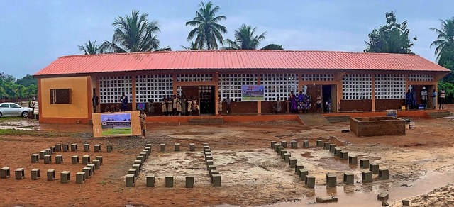 Eine neue Grundschule wurde in Togo gebaut.   | Foto: Europa-Park