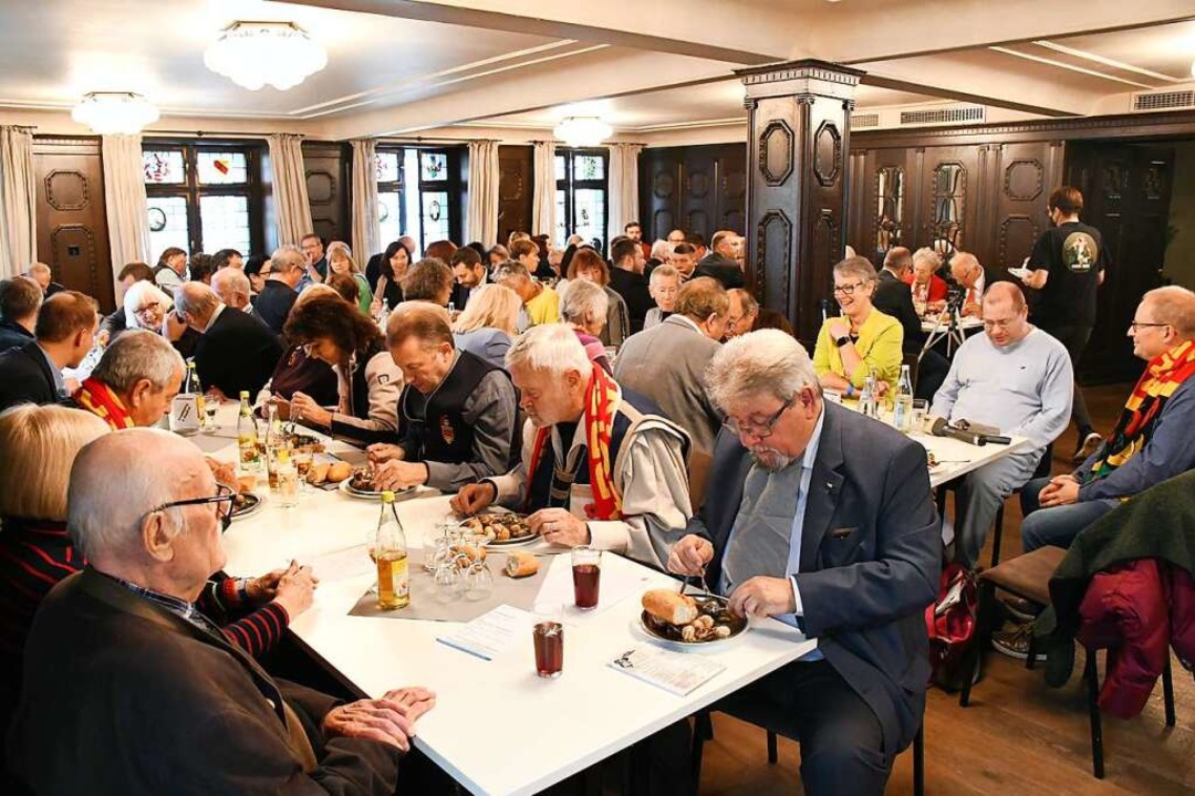 Das Schneckenessen der Narrenzunft Lörrach fand im Lasser-Saal statt.  | Foto: Barbara Ruda