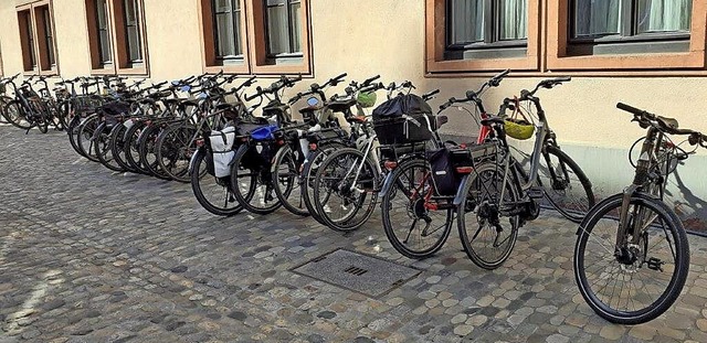 <BZ-FotoAnlauf>Markttag</BZ-FotoAnlauf...h Rollis fahren sollten, stehen Rder.  | Foto: privat