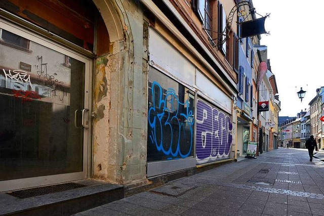 In der Rathausgasse in Freiburg stehen viele Lden leer.  | Foto: Ingo Schneider