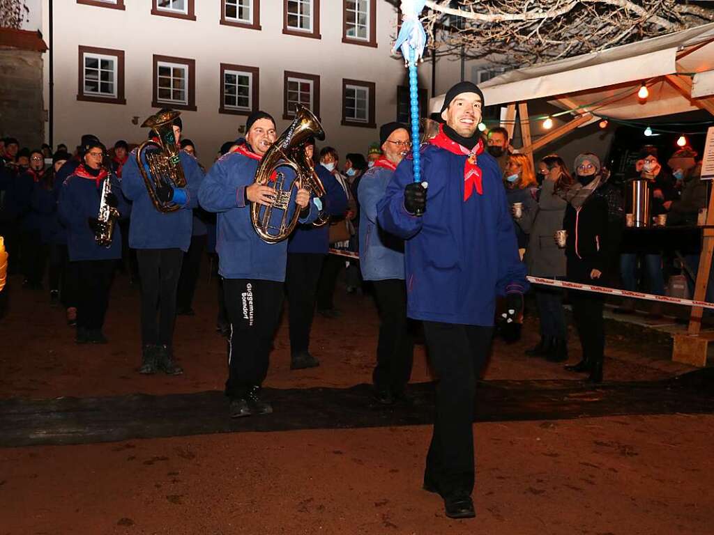 Freudig erwartet wurde die Narrenmusik unter Leitung von Daniel Weier, die mit dem Narrenmarsch richtig Laune verbreitet.