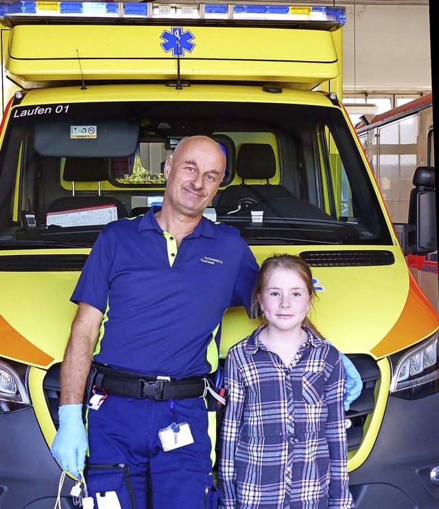 Auf der Rettungswache: Rettungssanitter Martin Weigel und Mia von Knel  | Foto: Privat