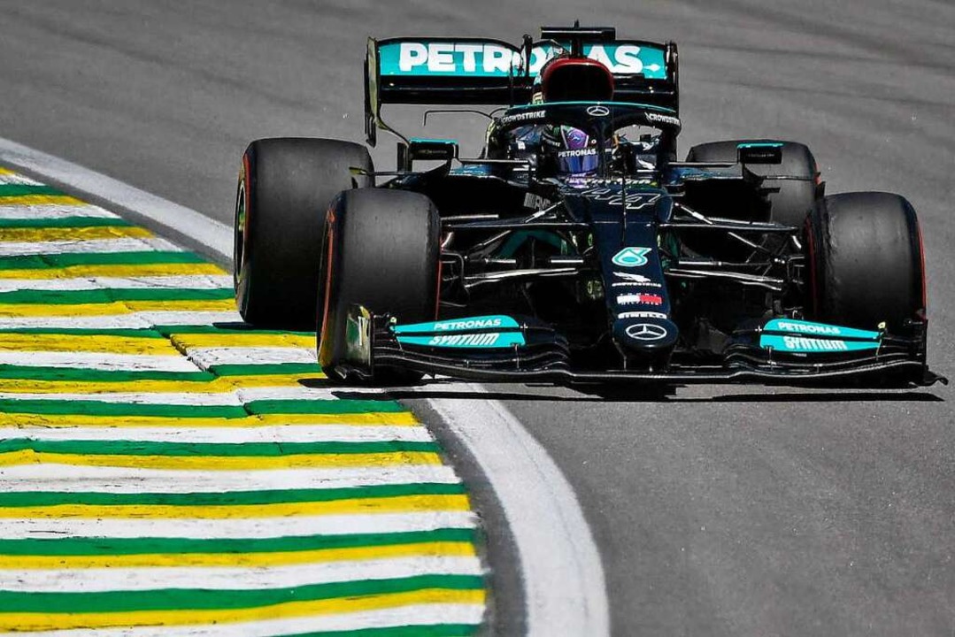 Lewis Hamilton erlebt ein Debakel in Brasilien.  | Foto: NELSON ALMEIDA (AFP)