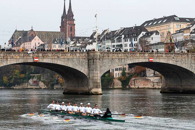 Beim Neustart des Deutschland-Achters ... mit Steuermann am Ende auf Rang drei.  | Foto: Norbert Kreienkamp