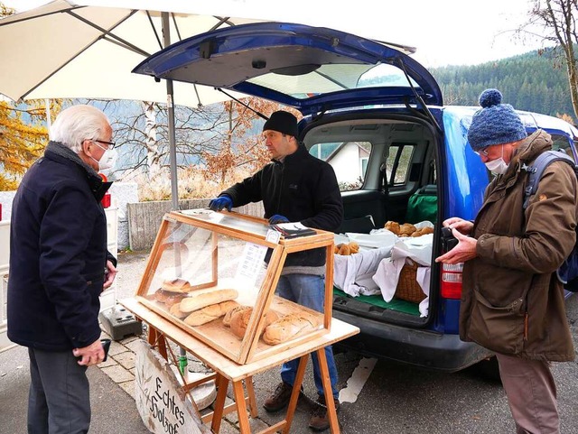 Hans-Jrg Lffler hatte seinen Stand b...er Nhe des Polizeireviers  aufgebaut.  | Foto: Eva Korinth