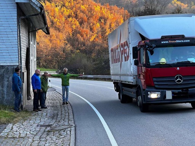 Zunehmender Lastwagenverkehr  ist eines der Probleme fr die  Anwohner.  | Foto: Hans-Jrgen Hege