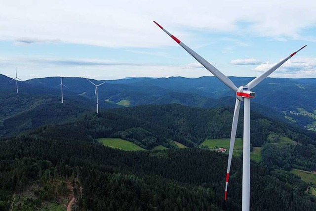Der Windpark Hohenlochen:  Sieben Jahr...015 bis zur Fertigstellung gebraucht.   | Foto: Jonas Werle