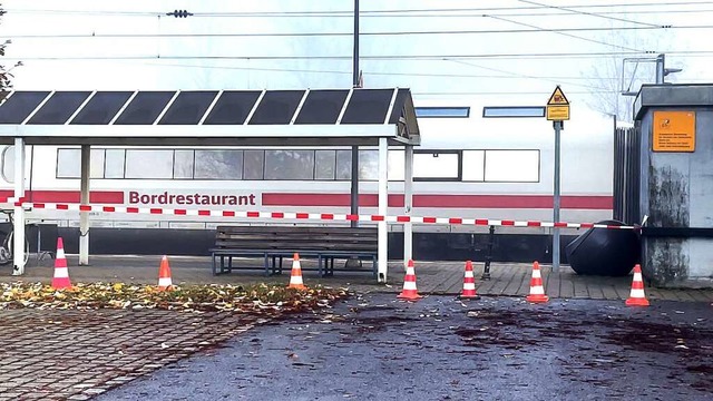 Seubersdorf: Ein ICE steht am Bahnhof.  | Foto: --- (dpa)