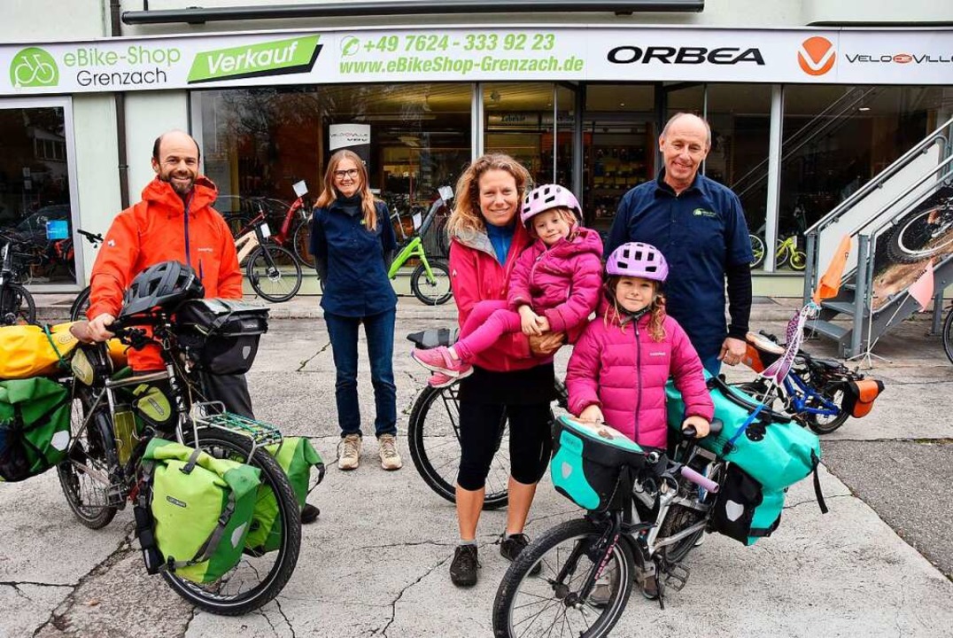 Die Fahrrad-Nomaden-Familie mit ihren ...he, Nayla Pasche und Thomas Schlageter  | Foto: Heinz und Monika Vollmar