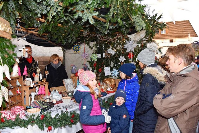 Beim bislang zweiten Adventszauber an ...ar der Besuch noch ohne Maske mglich.  | Foto: Heinz und Monika Vollmar