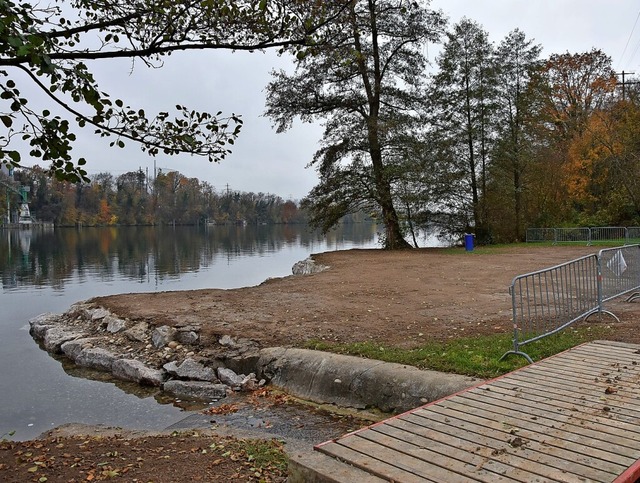 So sieht  die wiederhergestellte Ufermauer im Hertener Loch aus.  | Foto: Heinz und Monika Vollmar