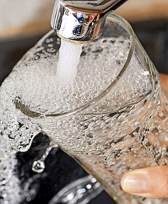 Trinkwasser in Friesenheim wird gnstiger.  | Foto: Patrick Pleul (dpa)