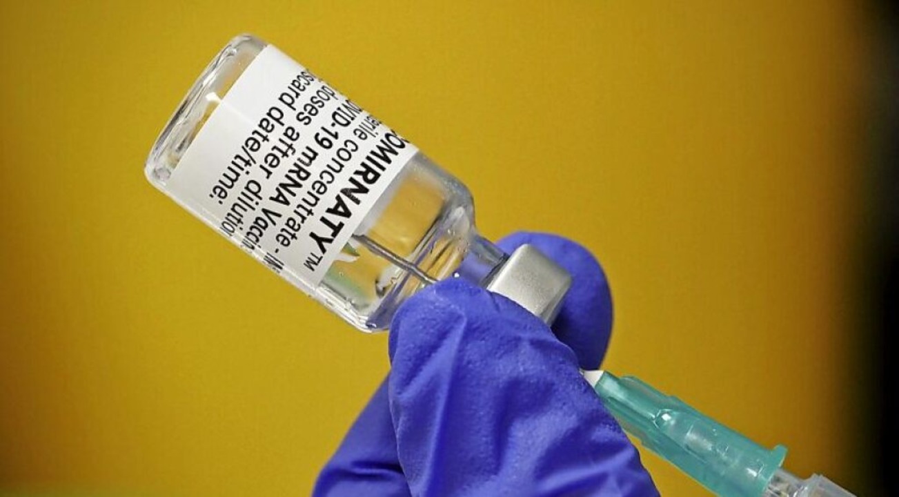 Auch der Biontech-Impfstoff kommt zum Einsatz.  | Foto: Soeren Stache (dpa)