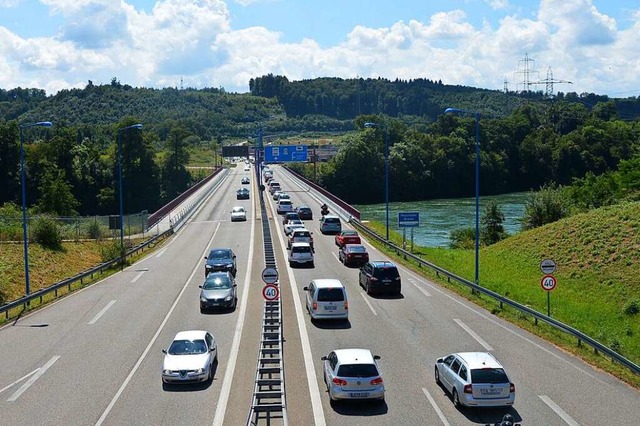 Beim Verkehrsgutachten zur A98 wurden ...er Verkehrsstrme kaum bercksichtigt.  | Foto: Horatio Gollin