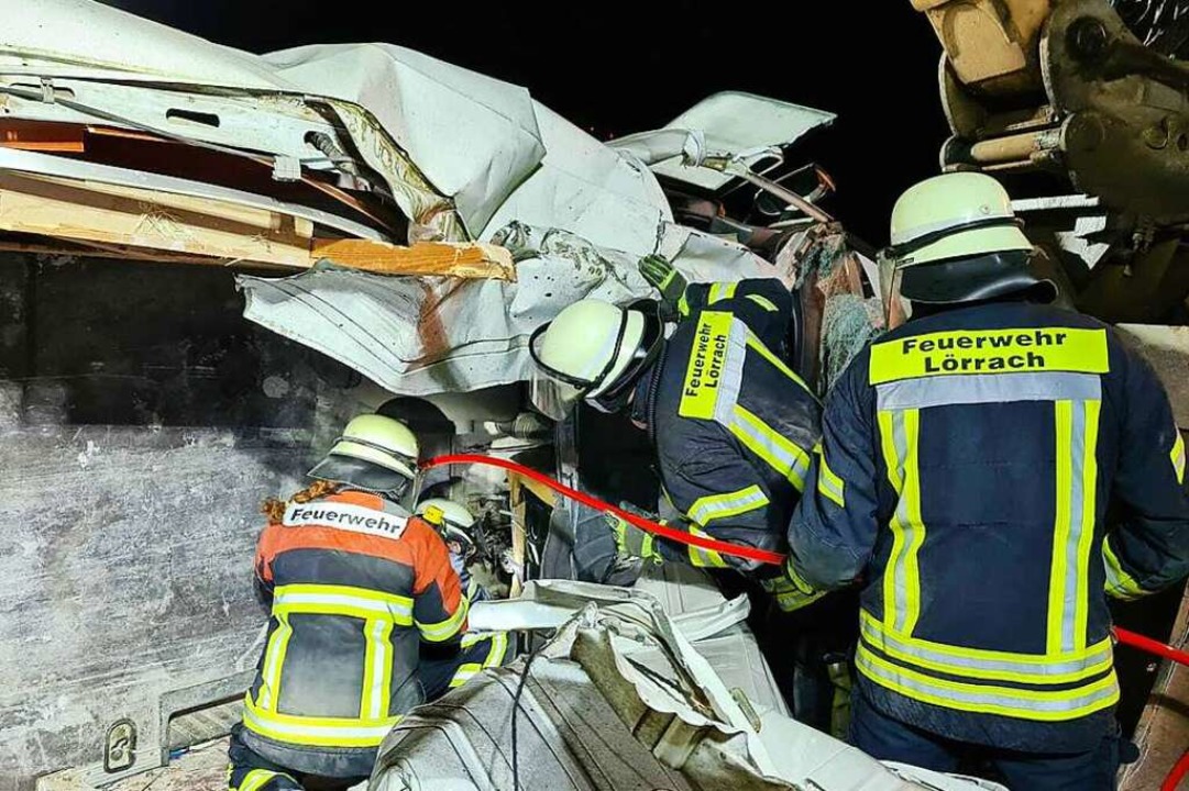 Neben einem Containerbrand wurden ein ...n als fiktive Szenarien durchgespielt.  | Foto: Feuerwehr Lrrach