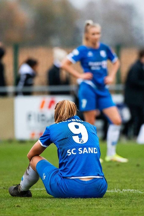 Die Enttuschung sitzt tief beim SC Sand.  | Foto: Eibner/Michael Memmler