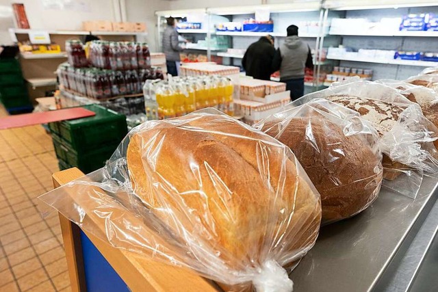 Brot-Angebot in einem Tafelladen  | Foto: Bernd Weibrod (dpa)