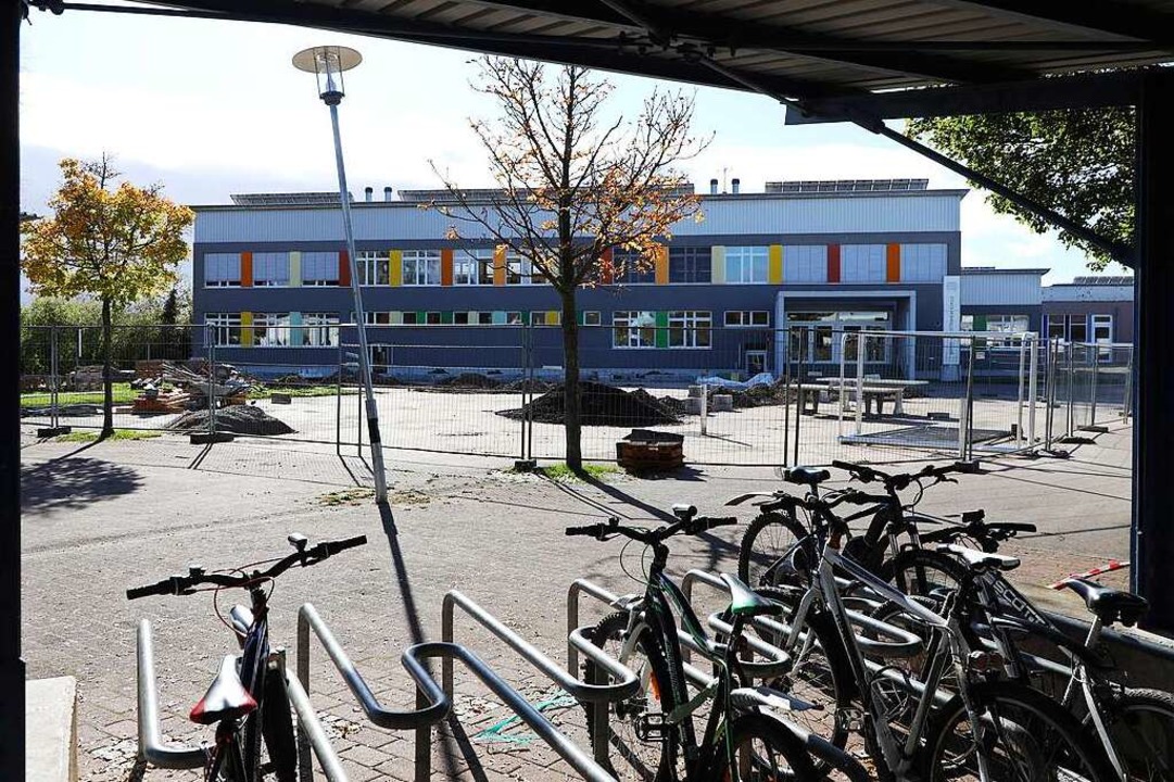 Die Bärbel-von-Ottenheim-Schule in Ott...en Standorte für die neue Grundschule.  | Foto: Christoph Breithaupt