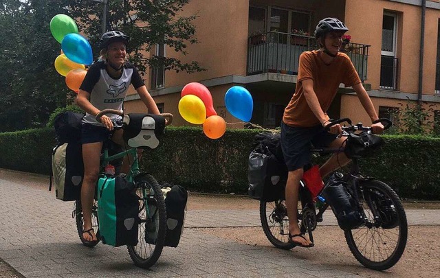 Anne Hfer und Marek Fritz fahren bis Sommer 2022 mit dem Rad durch Europa.  | Foto: Privat
