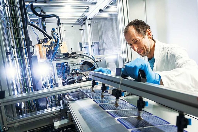Solarzellen immer effektiver zu machen...s Instituts fr Solare Energiesysteme.  | Foto: Dirk Mahler