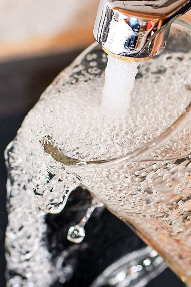 Die Kosten frs Trinkwasser werden in Maulburg um mehr als 30 Cent angehoben.  | Foto: Patrick Pleul