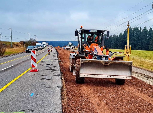 Die Arbeiten zum dreispurigen Ausbau d...nbach sind schon weit fortgeschritten.  | Foto: Philippe Thines