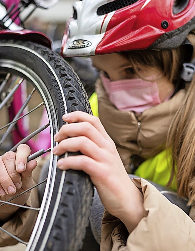 Das Fahrrad muss sicher sein  | Foto: Marius Becker (dpa)