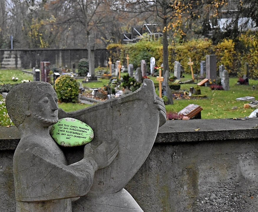 Gräber werden auf den Lörrach Friedhöfen (das Foto zeigt Haagen) teurer.  | Foto: Thomas Loisl Mink