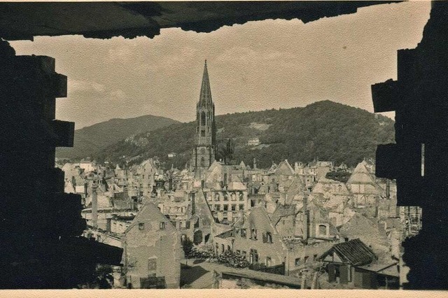 Blick aus der sdwestlichen Altstadt ...nach dem Angriff vom 27. November 1944  | Foto: Hans-Jrgen Oehler (Archiv)