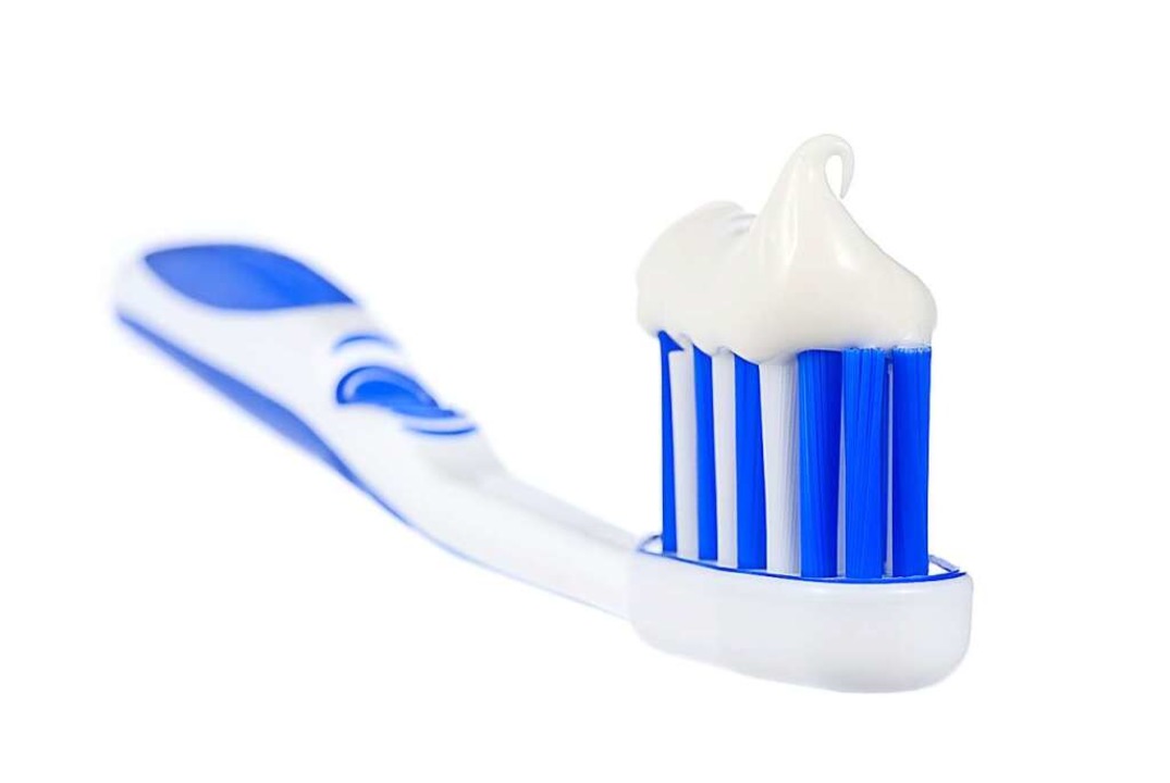 Sorgfältige Zahnpflege ist ein Garant ...u gehört auch die richtige Zahnbürste.  | Foto: Smileus - Fotolia