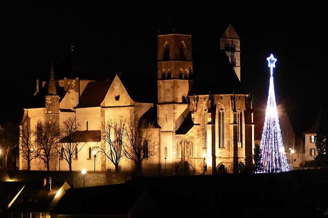 Das Stephansmnster mit dem &#8222;Stern von Bethlehem&#8220;  | Foto: Dirk Sattelberger