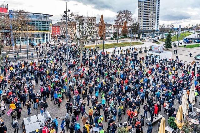 2000 protestieren in Kehl gegen Corona-Politik