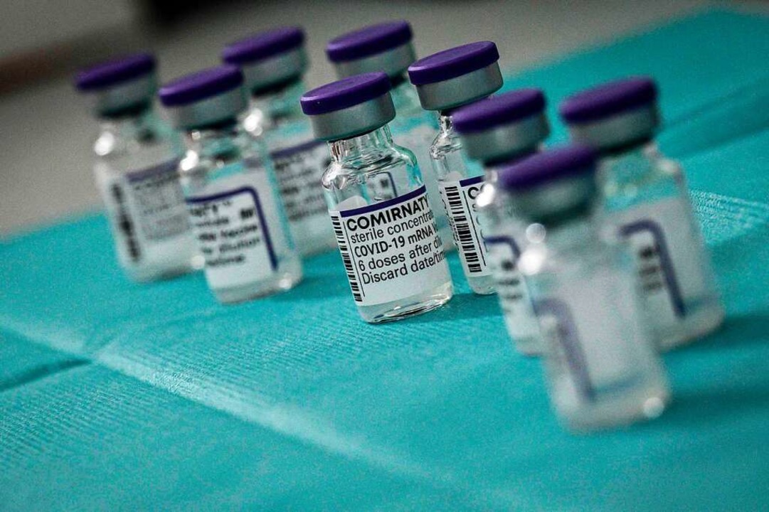 Die Praxen bekommen zu wenig Impfstoff von Biontech.  | Foto: JEFF PACHOUD (AFP)