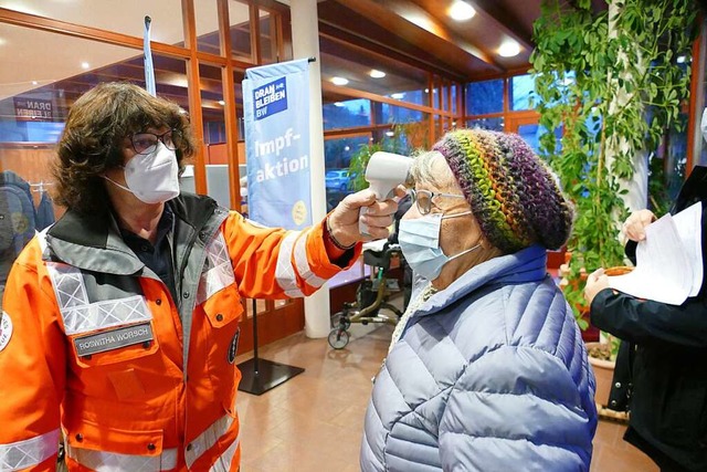 Auch die Temperaturprfung gehrt dazu.  | Foto: Alena Ehrlich