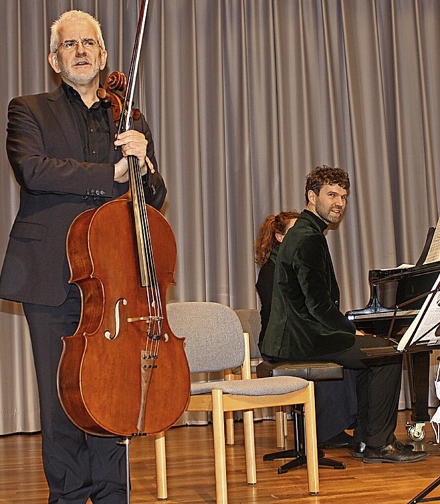 Juris Teichmanis und Hansjacob Staemmler in der Steinhalle  | Foto: Hildegard Karig