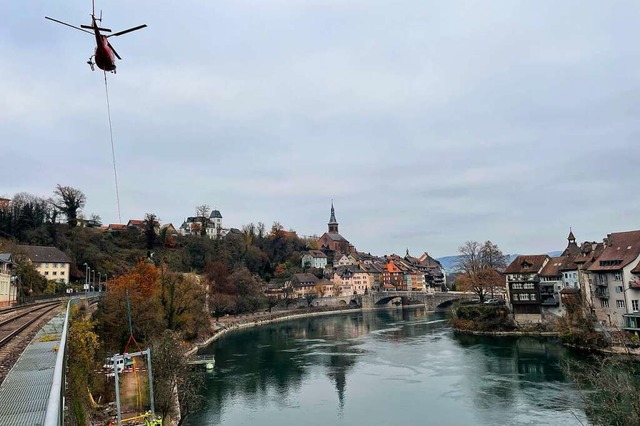 Anlieferung und Montage der Pylone, al...teile,  erfolgte mit dem Hubschrauber.  | Foto: Stadt Laufenburg