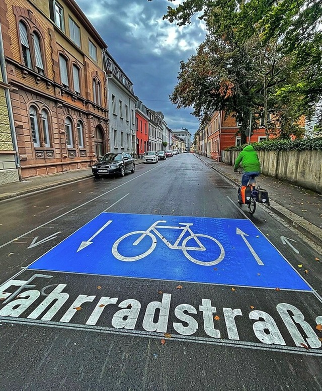 Der Bund frdert die Einrichtung der neuen Fahrradstrae in Lrrach.  | Foto: Barbara Ruda