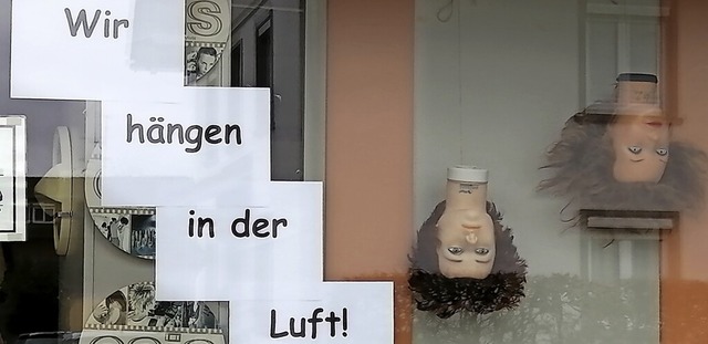 So sah das Schaufenster des Salons von...ra Martin im Murg im Februar 2021 aus.  | Foto:  Barbara Martin